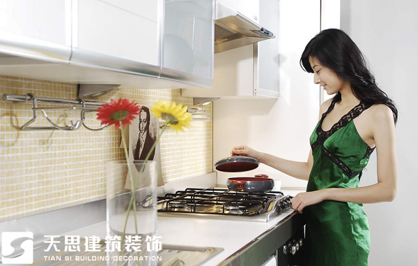<a href=http://mails.gogo28.cn/anli/ target=_blank class=infotextkey>合肥工裝</a>公司